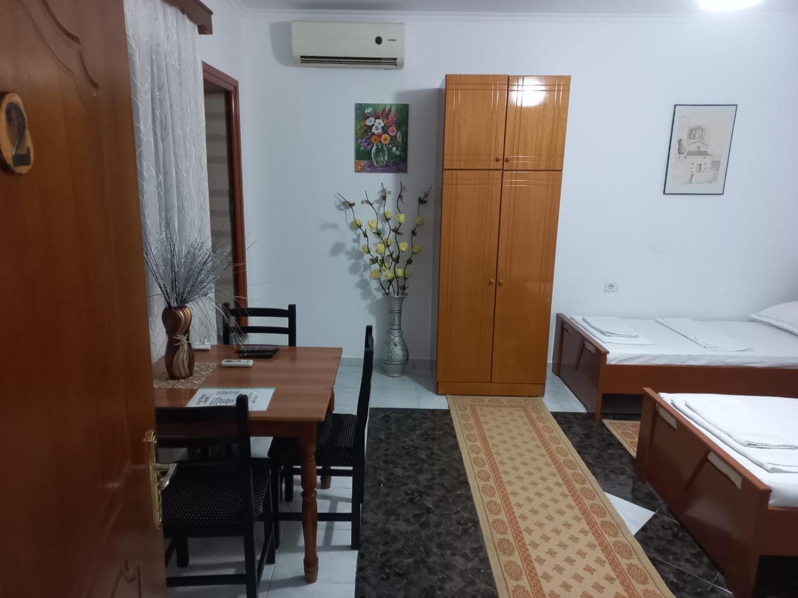Guest House Bumbli Берат Стая снимка