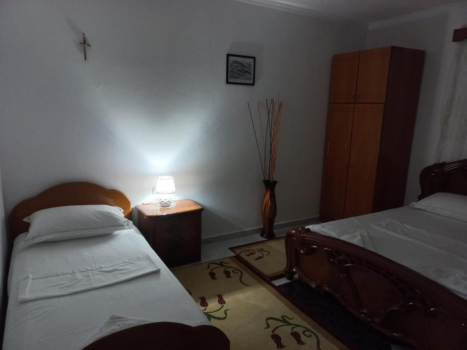 Guest House Bumbli Берат Стая снимка