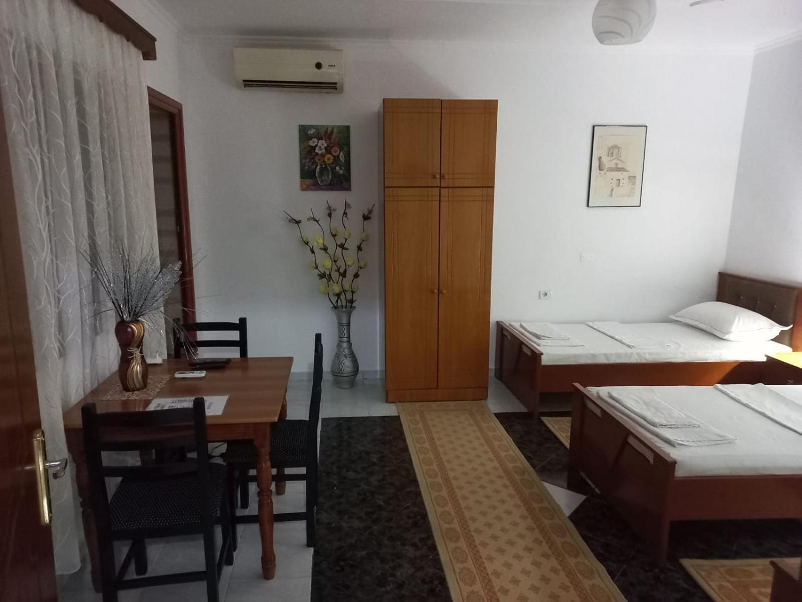 Guest House Bumbli Берат Стая снимка